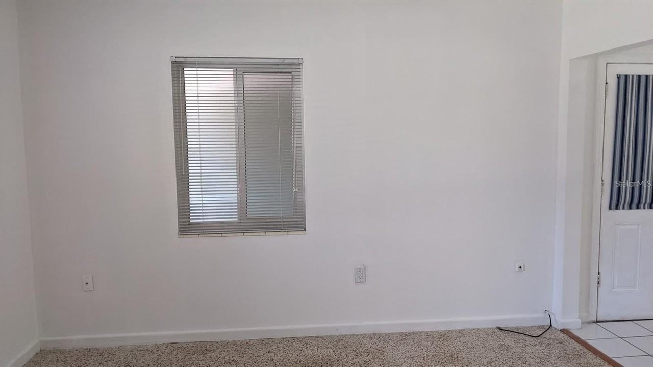 2104 Palm Ter - Photo 6 of 17