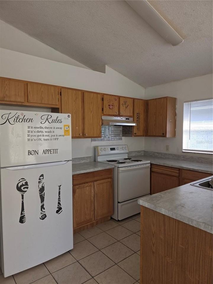 1159 Fremont Park Ave - Photo 3 of 19