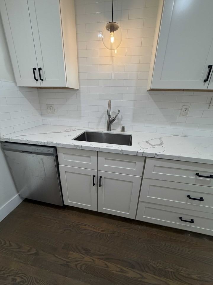 234 27th Ave #201 - Photo 2 of 9
