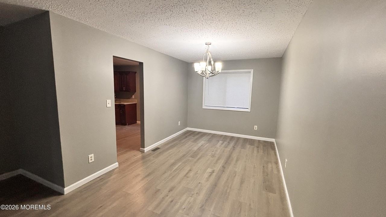37 Lone Star Ln - Photo 3 of 20