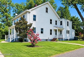featured image of 39 Hamilton St