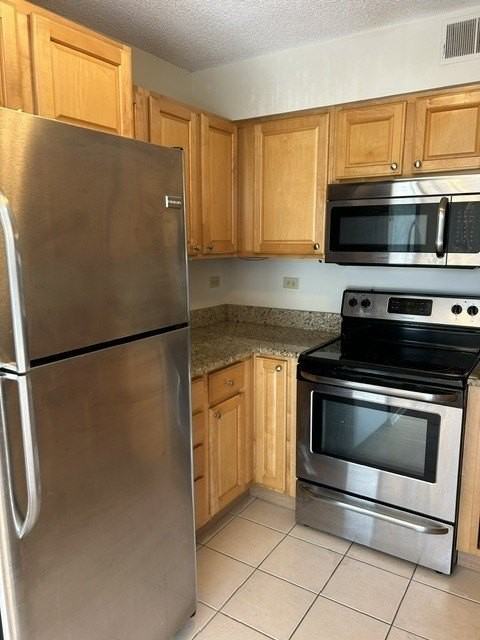 511 Aurora Ave #418 - Photo 7 of 17