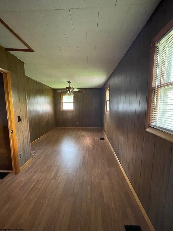 42 1/2 Meade St - Photo 3 of 10