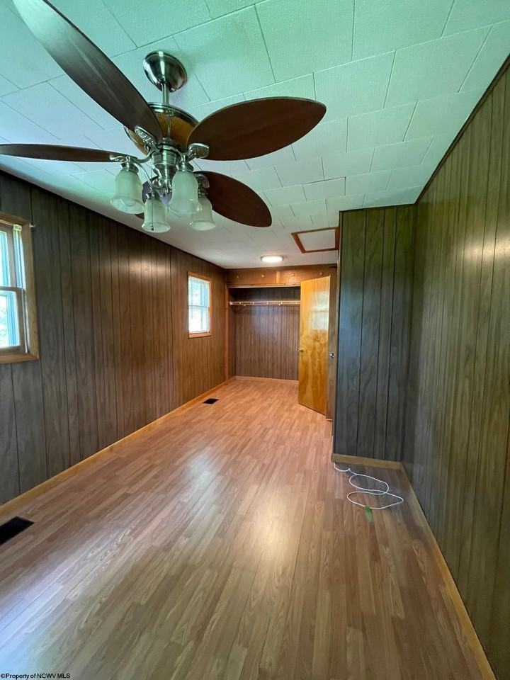42 1/2 Meade St - Photo 4 of 10
