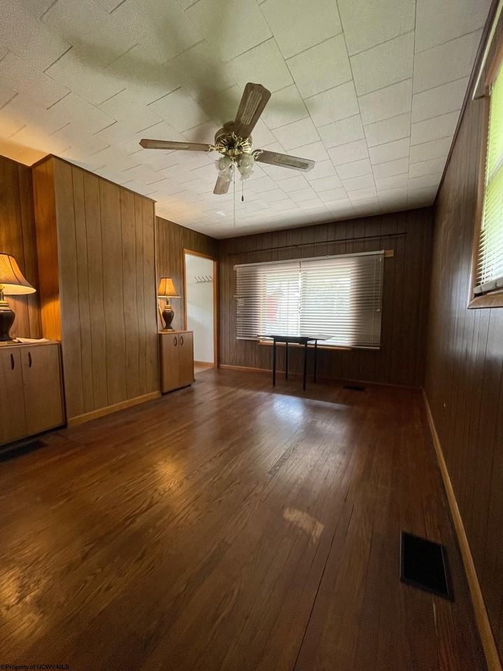 42 1/2 Meade St - Photo 5 of 10