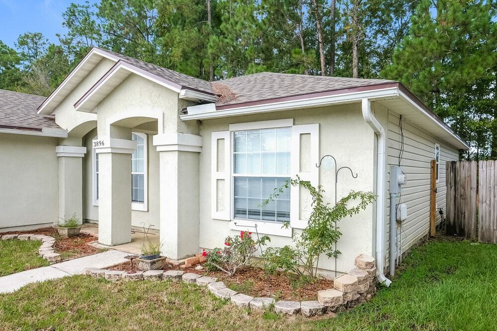 3896 Hideaway Ln - Photo 4 of 16