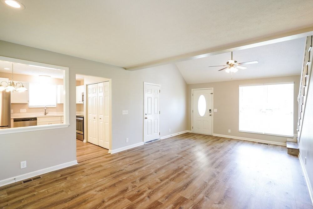 811 Neelys Chase Dr - Photo 5 of 17