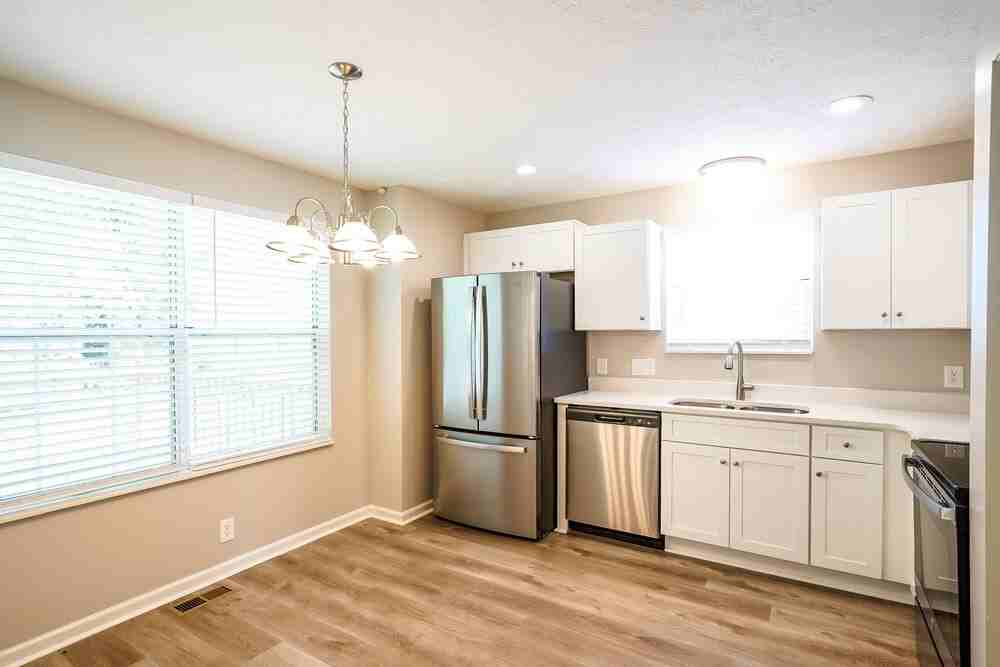 811 Neelys Chase Dr - Photo 6 of 17