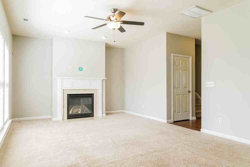 712 Stackhurst Way - Photo 4 of 17