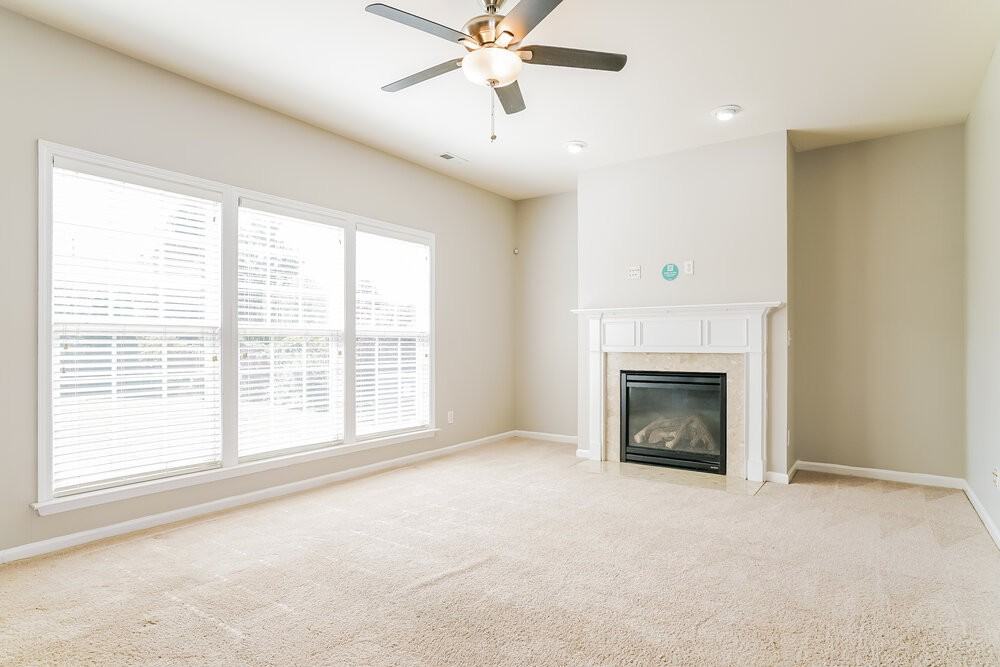 712 Stackhurst Way - Photo 5 of 17