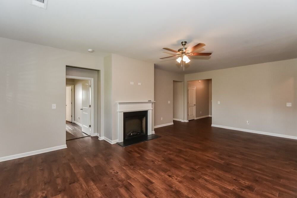 202 Hayes Park Dr - Photo 4 of 16