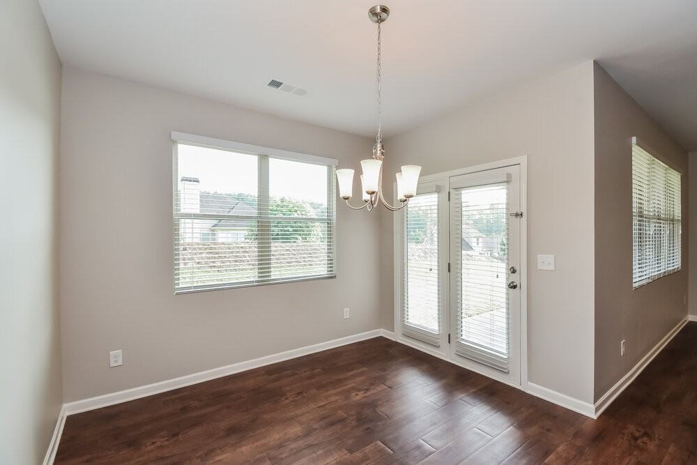 202 Hayes Park Dr - Photo 5 of 16