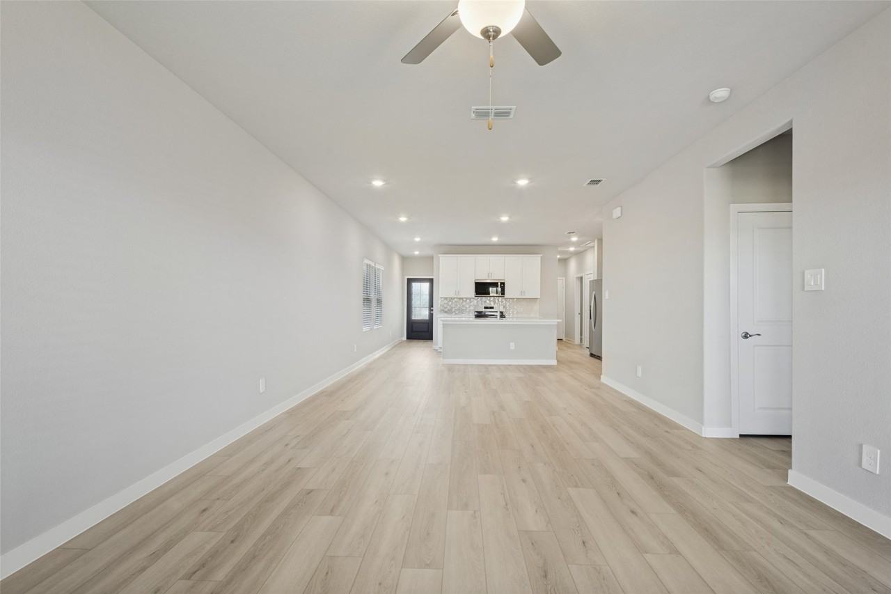122 Winchester Hill Ln - Photo 3 of 25