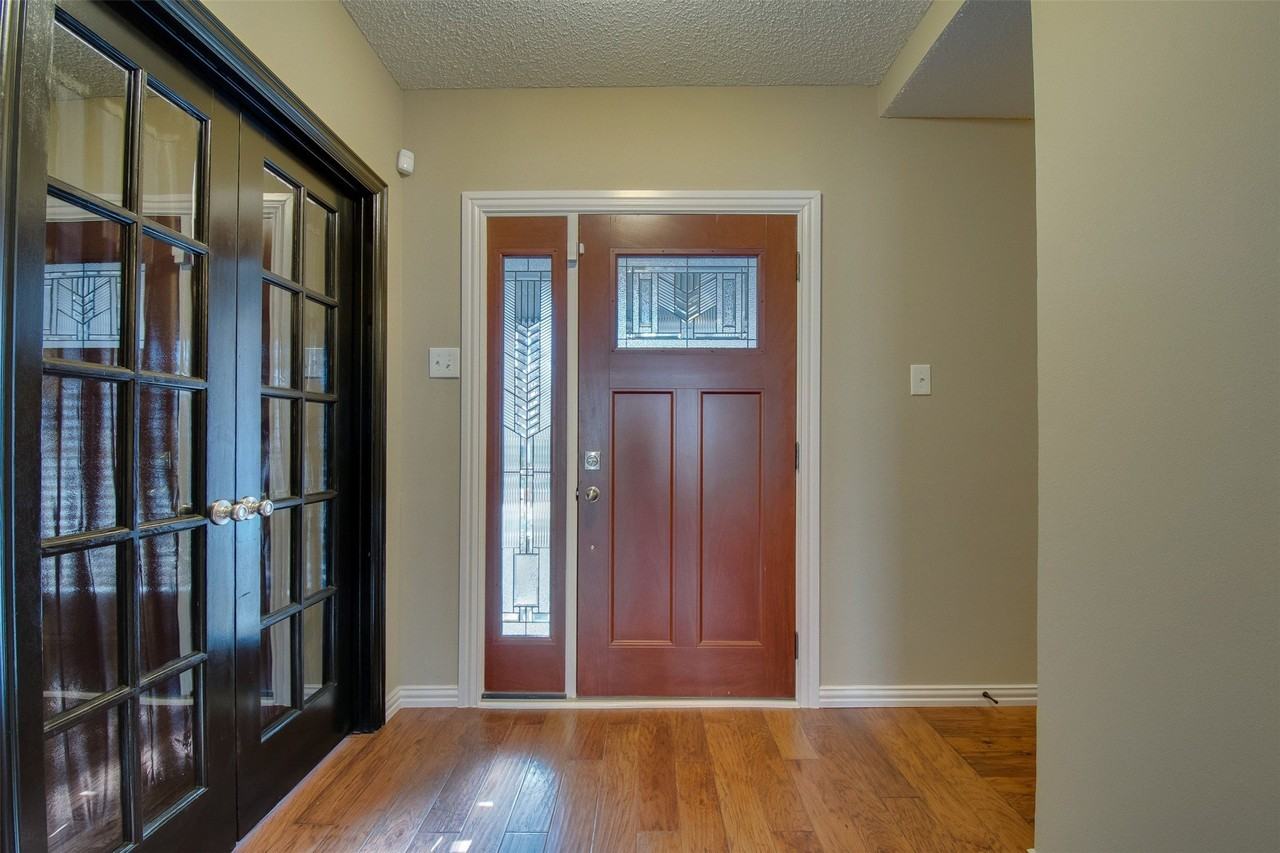 5605 Trails Edge Dr - Photo 2 of 26