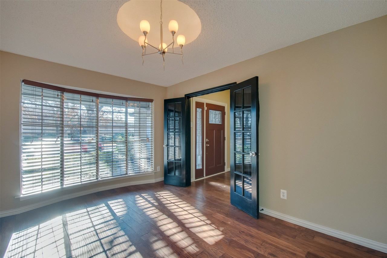 5605 Trails Edge Dr - Photo 3 of 26