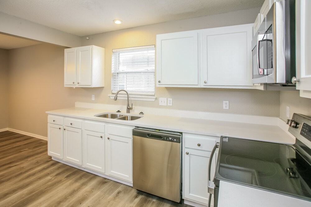 4031 Village Trace Blvd - Photo 7 of 17