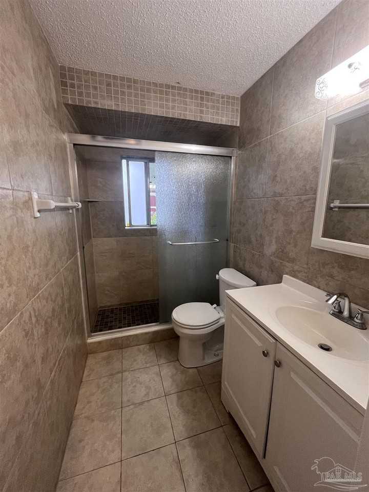 244 Brittany Ave - Photo 4 of 6