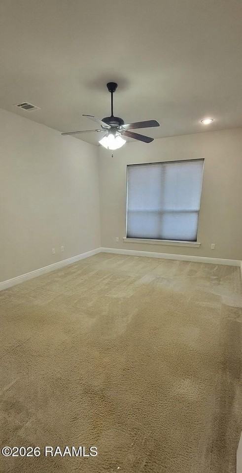 407 Claystone Rd - Photo 4 of 7