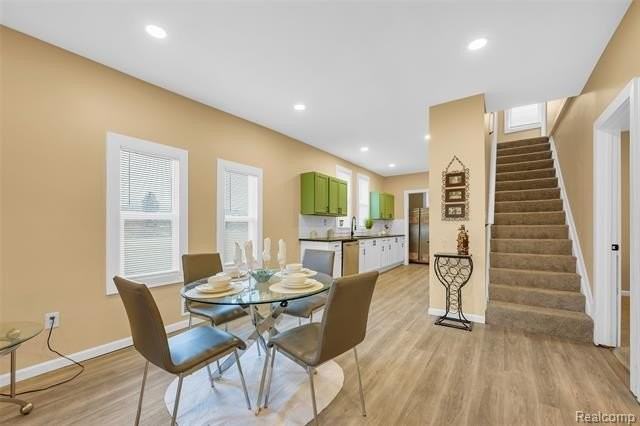 8857 Charlevoix St - Photo 6 of 24
