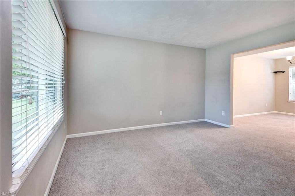 114 Sheffield Way - Photo 6 of 34