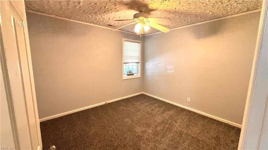 942 Douglas Ave - Photo 6 of 16