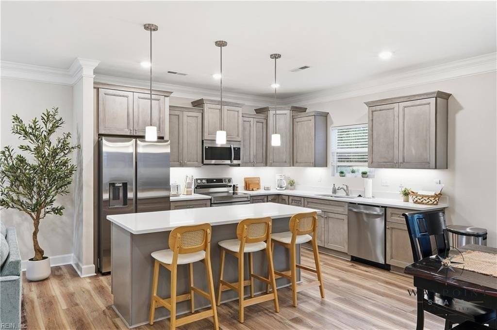 9264 Rippard Ave - Photo 4 of 25