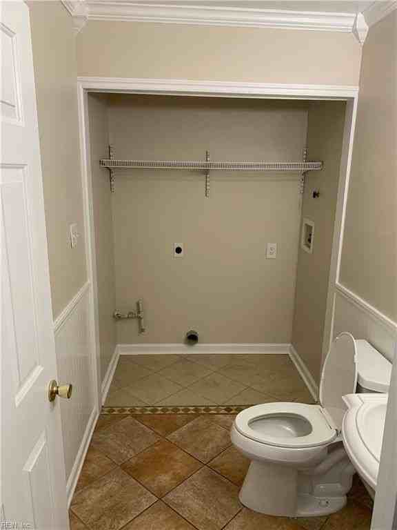 524 Stuart Cir - Photo 2 of 11