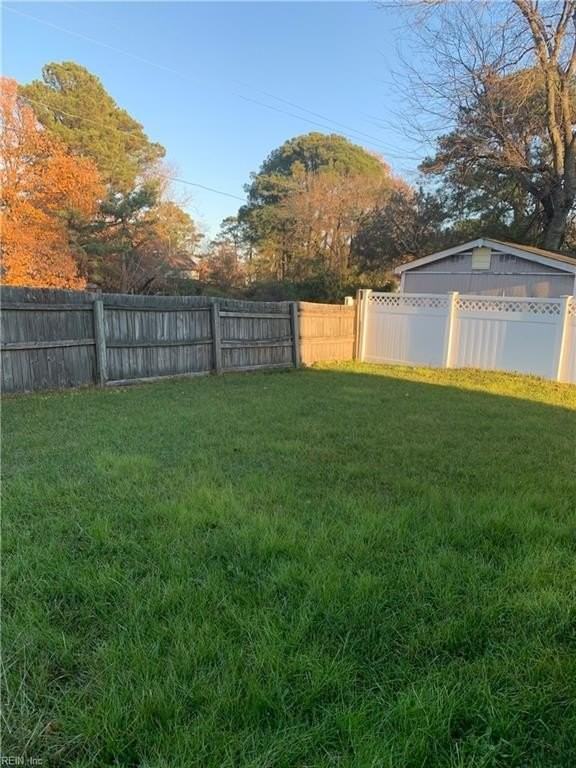 524 Stuart Cir - Photo 3 of 11