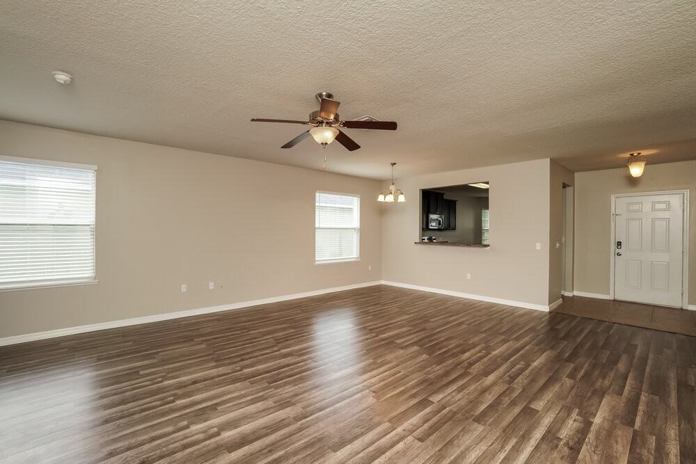 6918 Glenbrook Dr - Photo 3 of 16