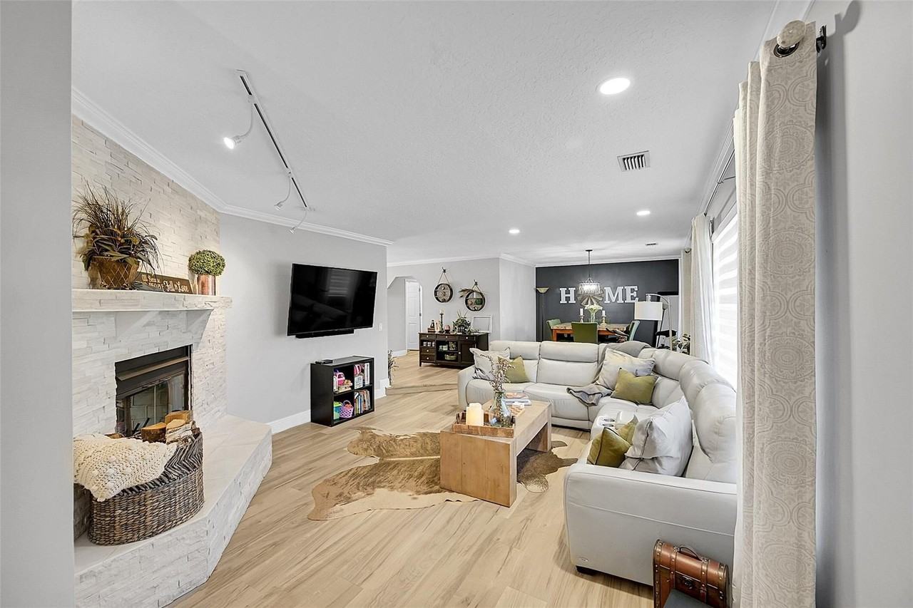 8606 Arrowhead Dr - Photo 5 of 50