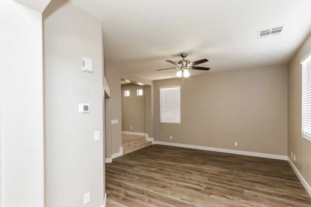 1016 Sweeping Vine Ave - Photo 7 of 17