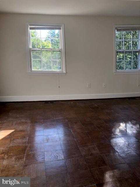 3249 Sutton Pl Nw Apt B #B - Photo 5 of 9