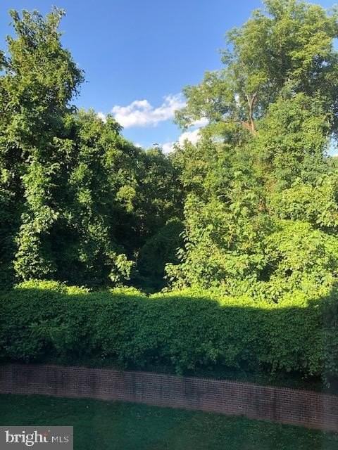 3249 Sutton Pl Nw Apt B #B - Photo 7 of 9