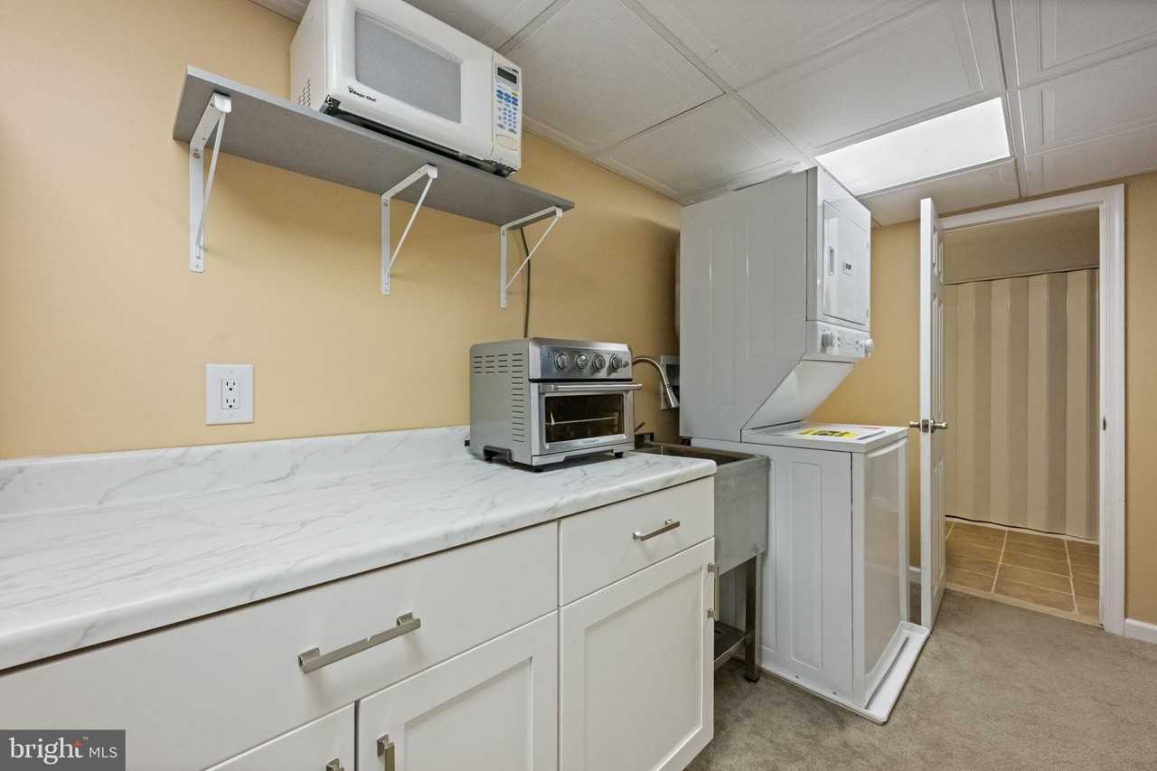 504 Monterey Ave - Photo 6 of 8