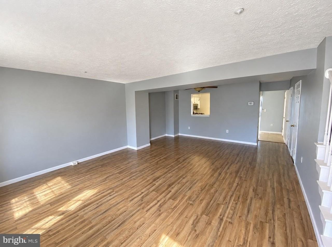 702 Medinah Cir - Photo 2 of 13