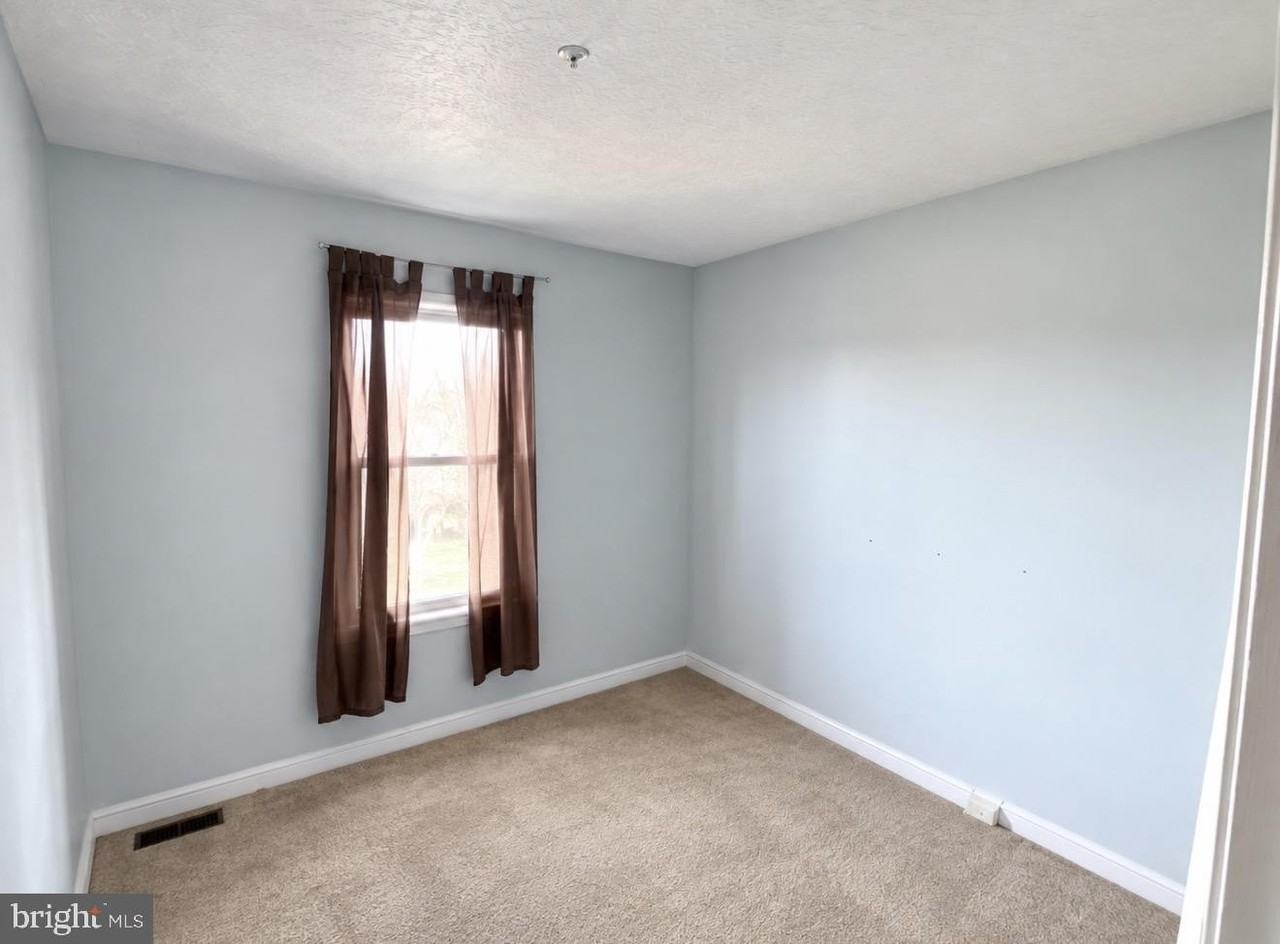 702 Medinah Cir - Photo 7 of 13
