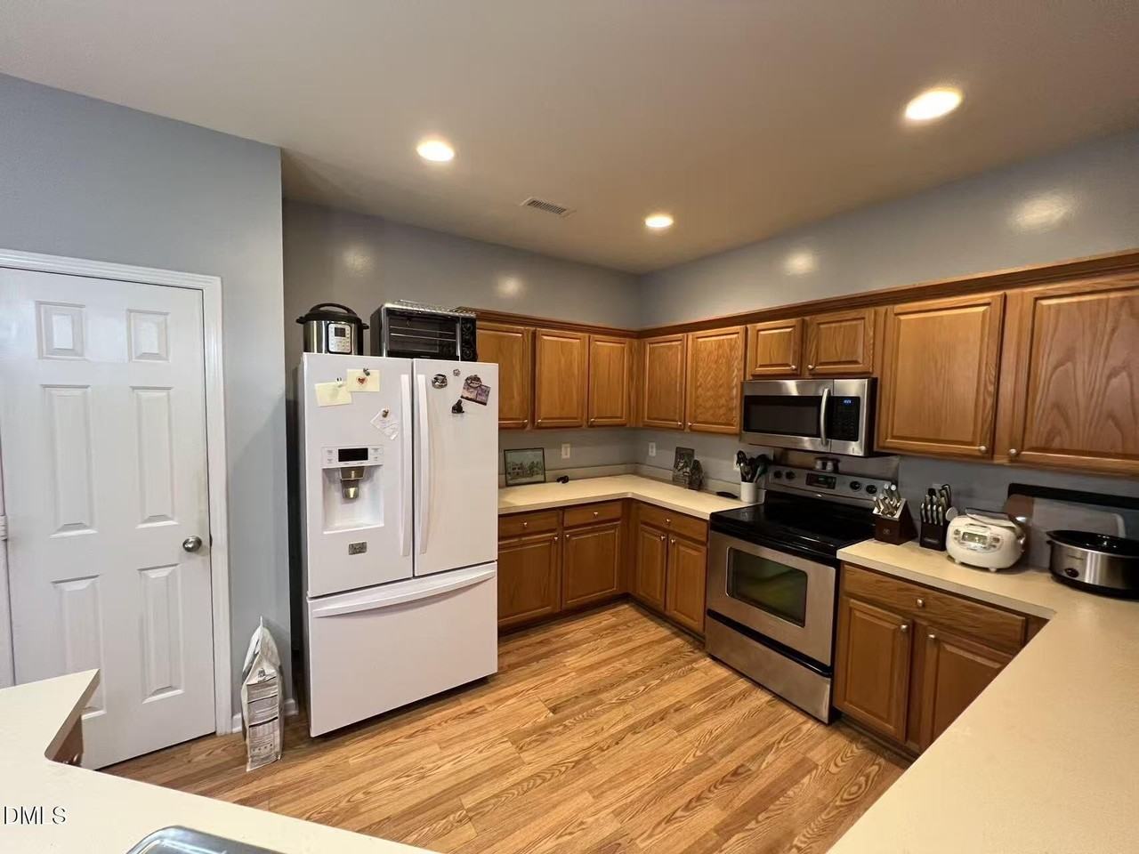 1025 Remington Oaks Cir - Photo 7 of 27