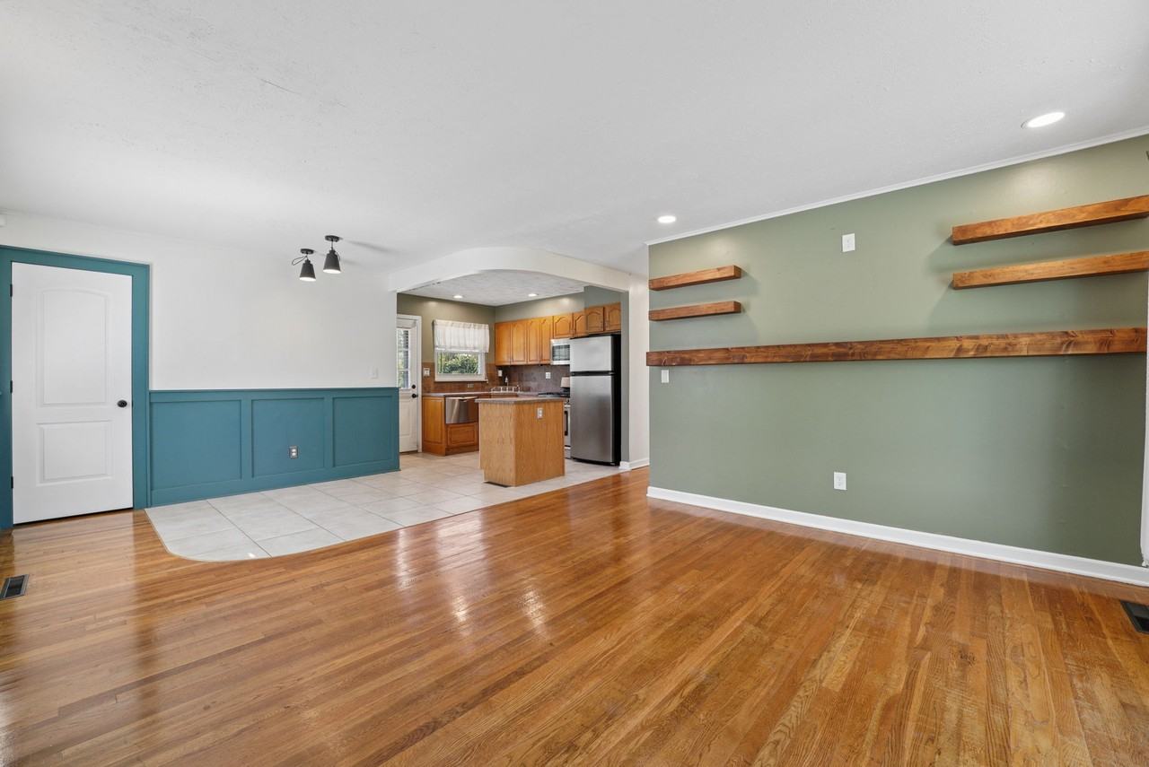1007 Chestershire Rd - Photo 3 of 28