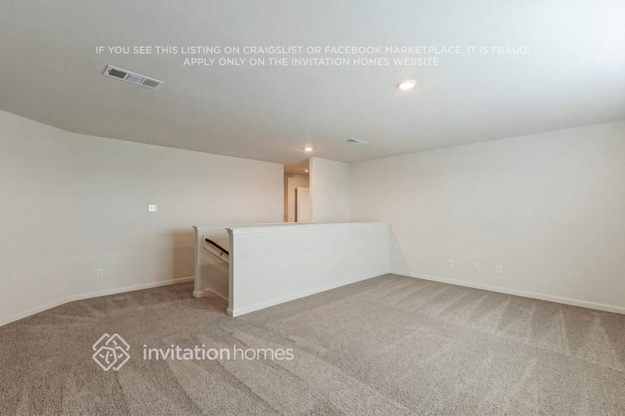 932 Crimson Wolf Rd - Photo 6 of 17
