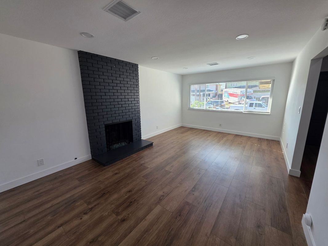 900 Statler St - Photo 3 of 28