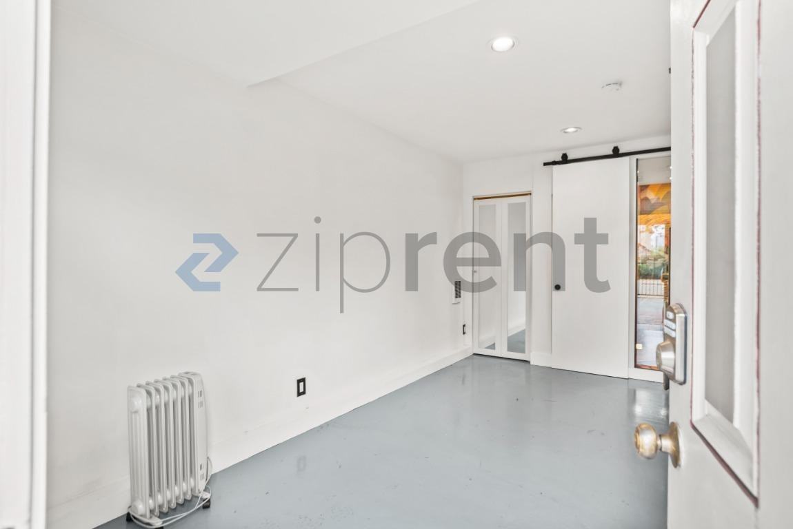 1005 Chester St #1003 - Photo 5 of 13