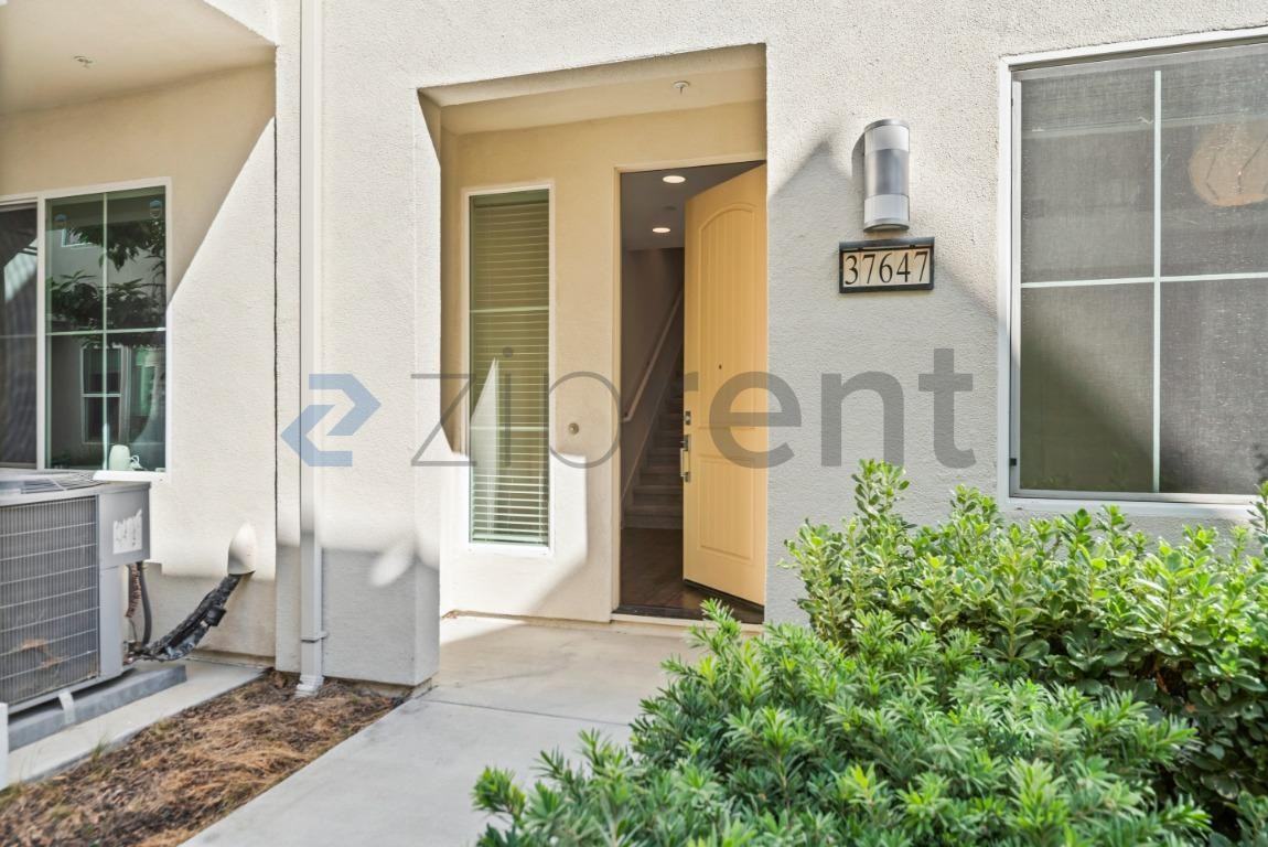 37647 Masts Cove Way - Photo 4 of 37