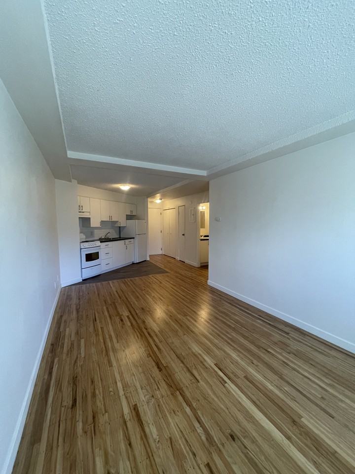 2228 Franklin St #104 - Photo 7 of 7