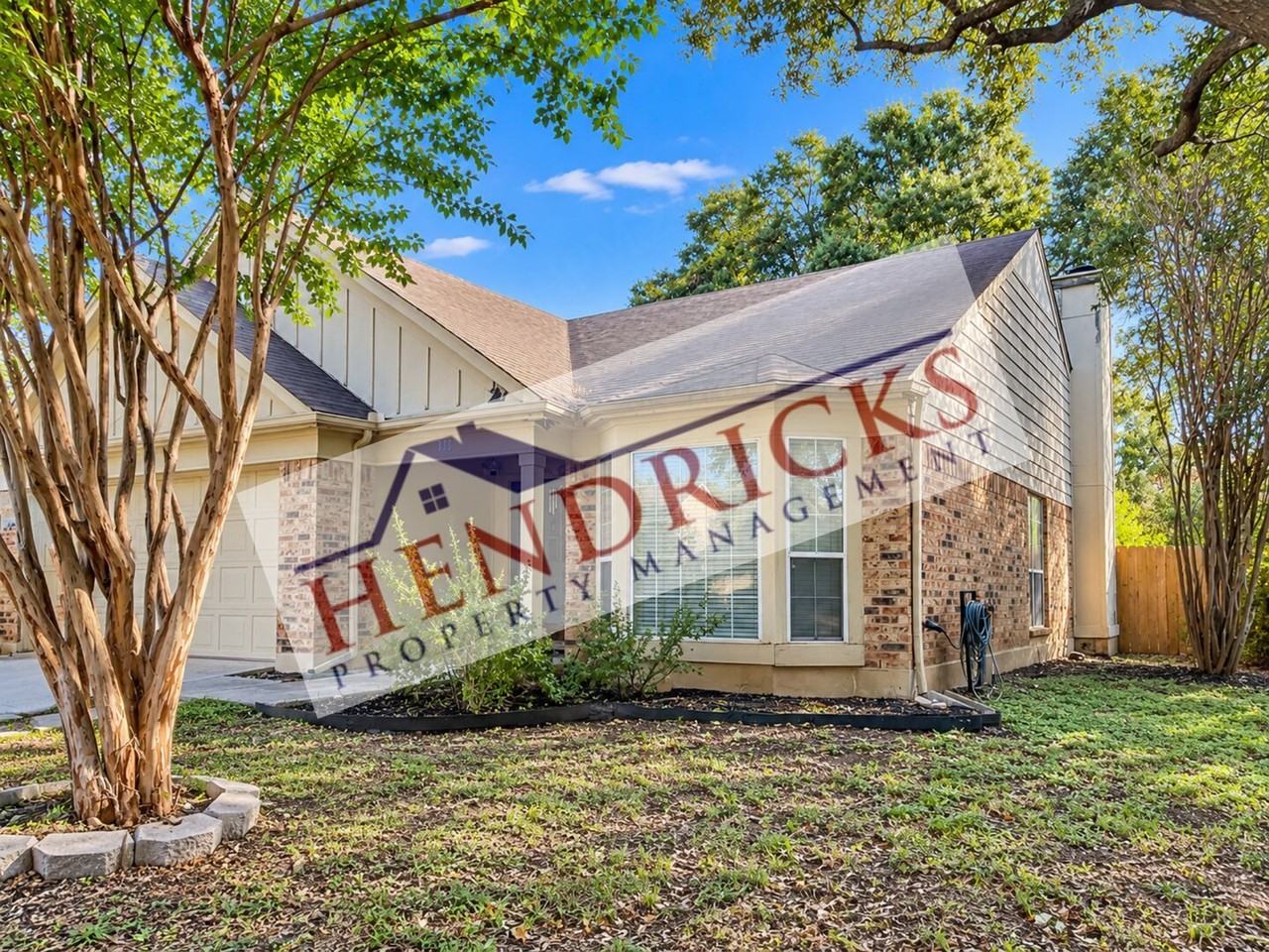 313 Burkwood Ln - Photo 4 of 15