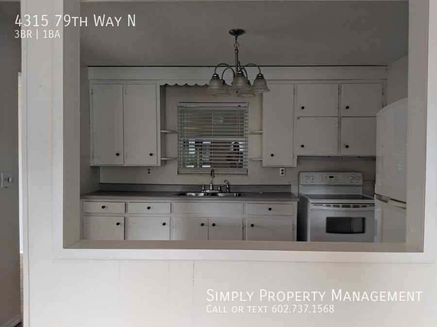 4315 79th Way N - Photo 2 of 9