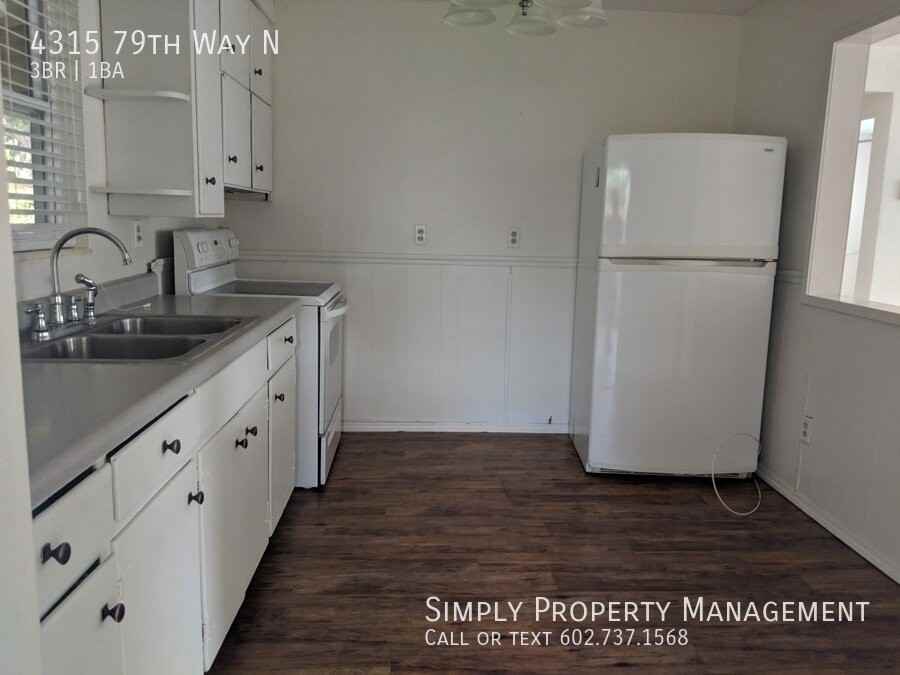 4315 79th Way N - Photo 3 of 9