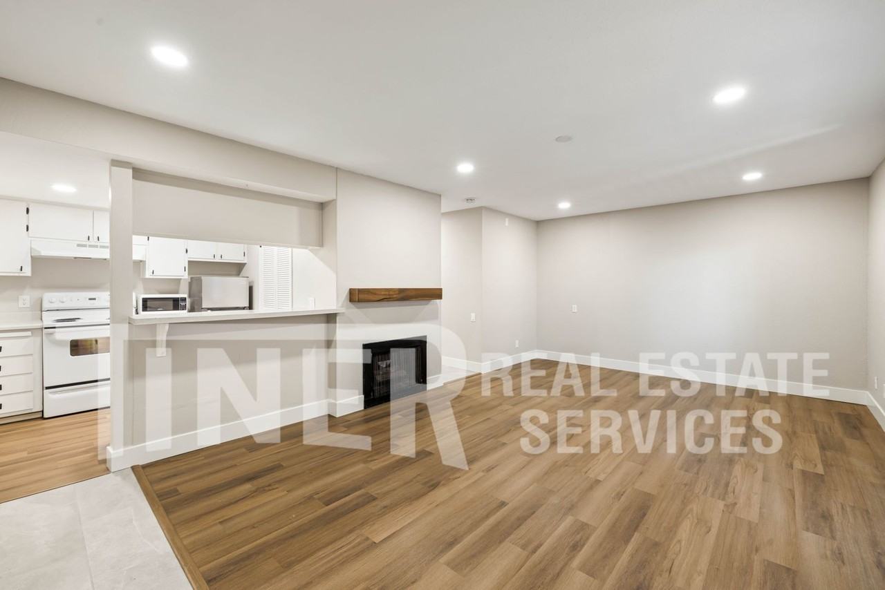 931 Fulton Ave #433 - Photo 4 of 19
