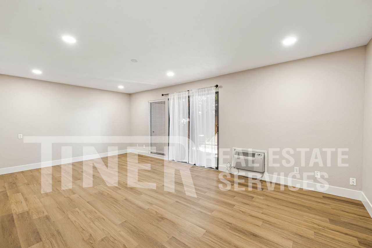 931 Fulton Ave #433 - Photo 7 of 19