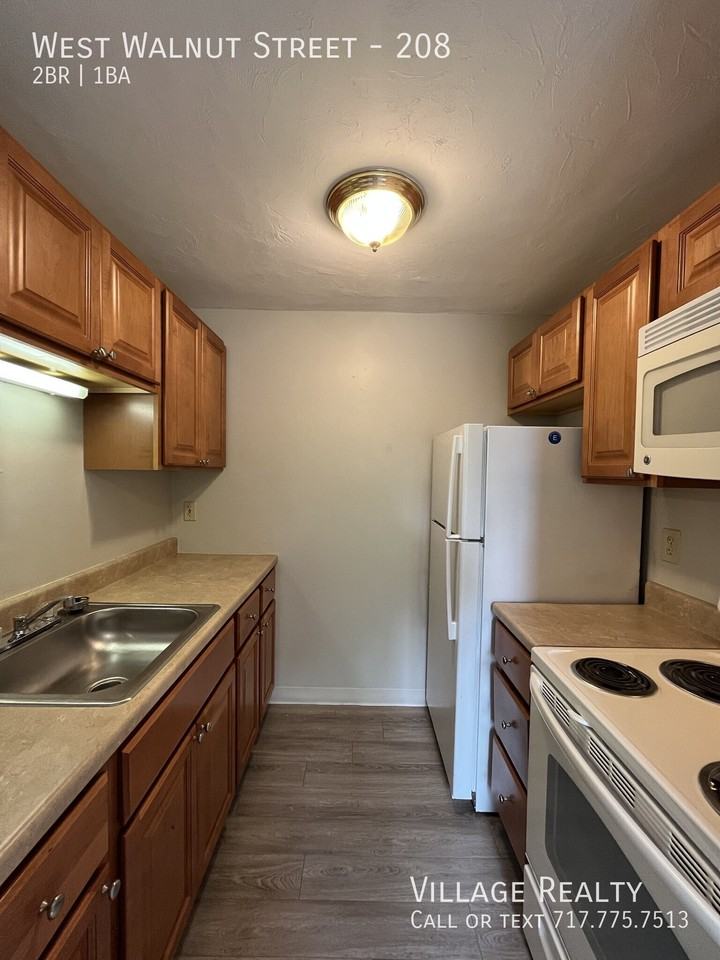 & WEST WALNUT STREET #208 - Photo 3 of 50