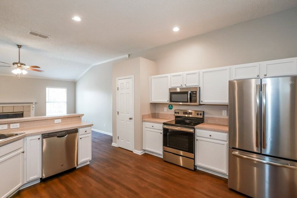 3037 Hickory Glen Dr - Photo 6 of 15